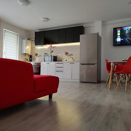Apartament Cu Terasa Atelierul De Pizza Floreşti Eksteriør bilde